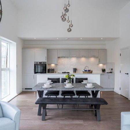 The Sidings, Luxury Penthouse, Haworth Apartment ภายนอก รูปภาพ