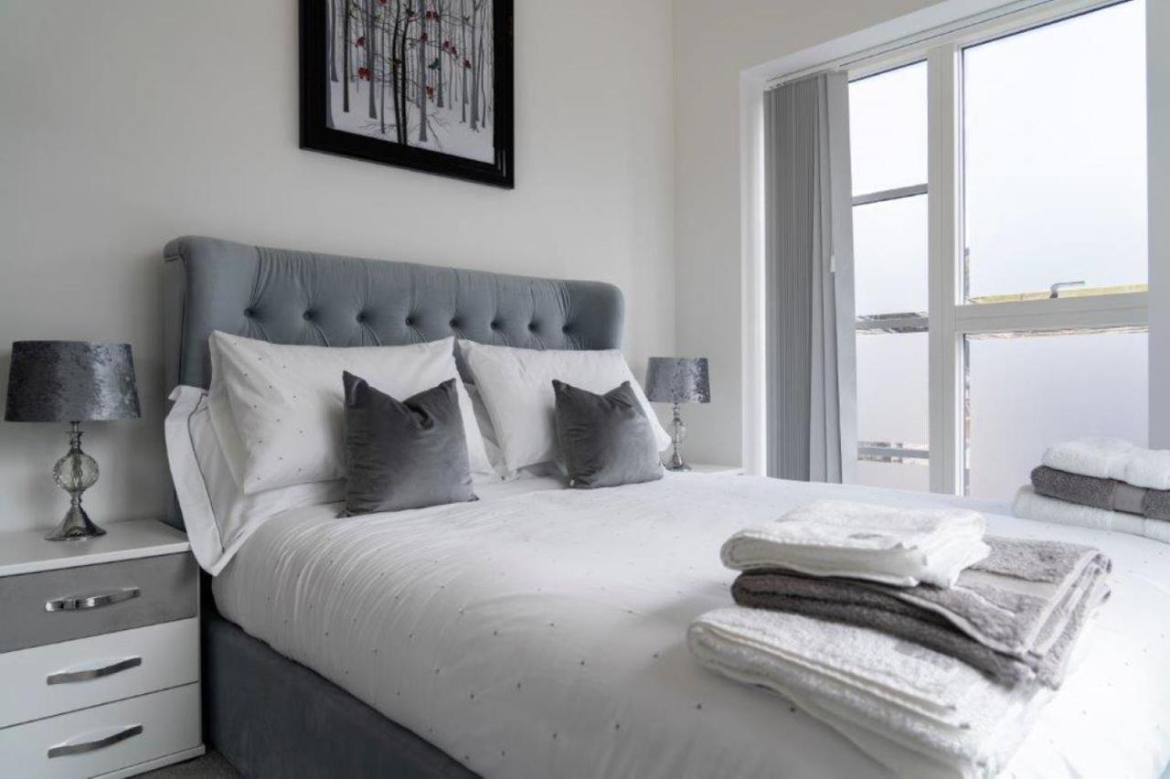 The Sidings, Luxury Penthouse, Haworth Apartment ภายนอก รูปภาพ
