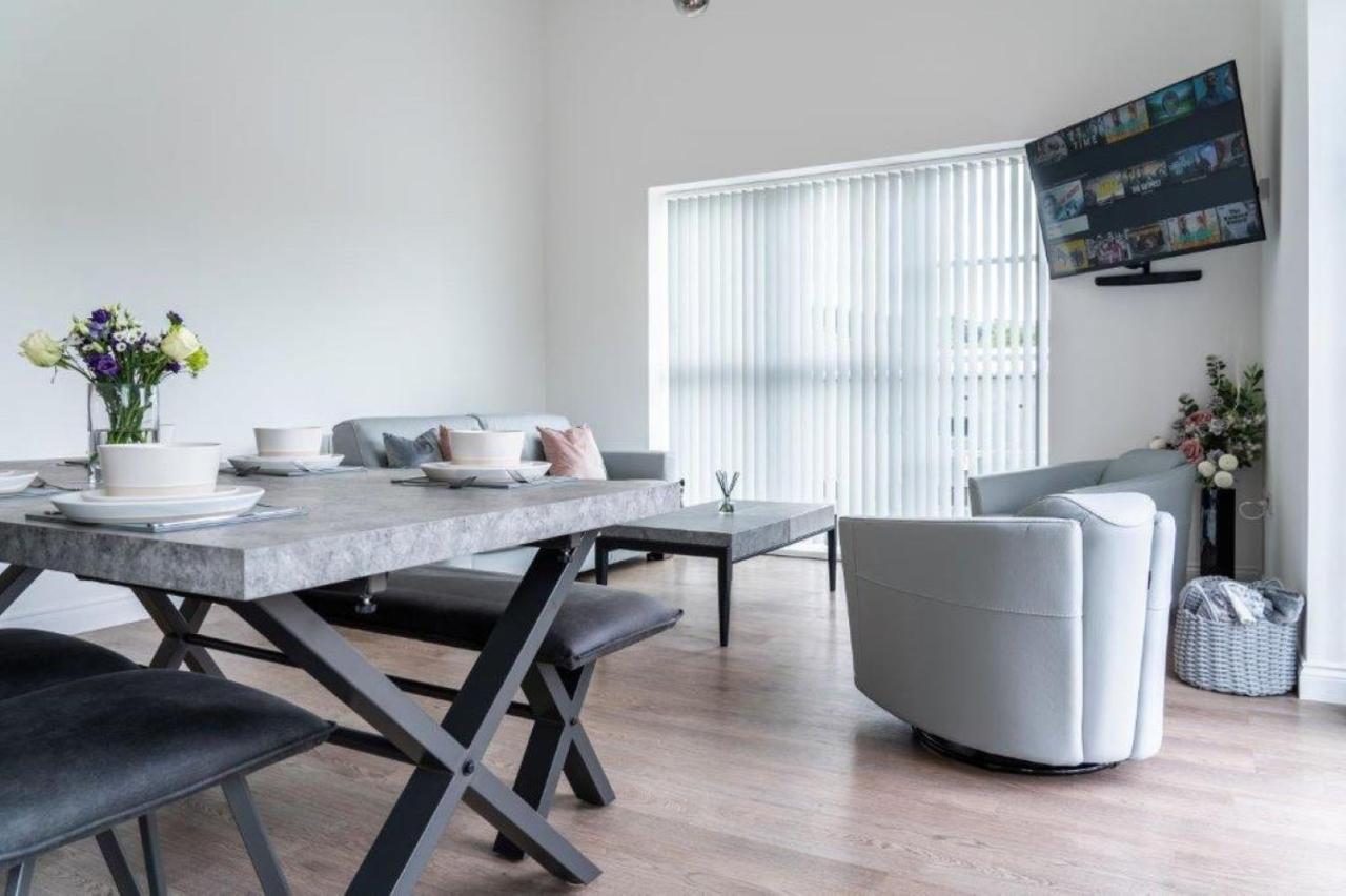 The Sidings, Luxury Penthouse, Haworth Apartment ภายนอก รูปภาพ