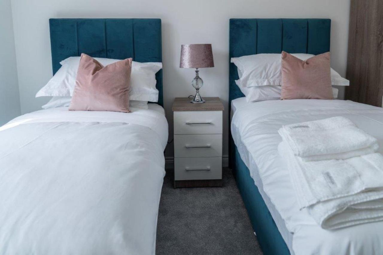 The Sidings, Luxury Penthouse, Haworth Apartment ภายนอก รูปภาพ