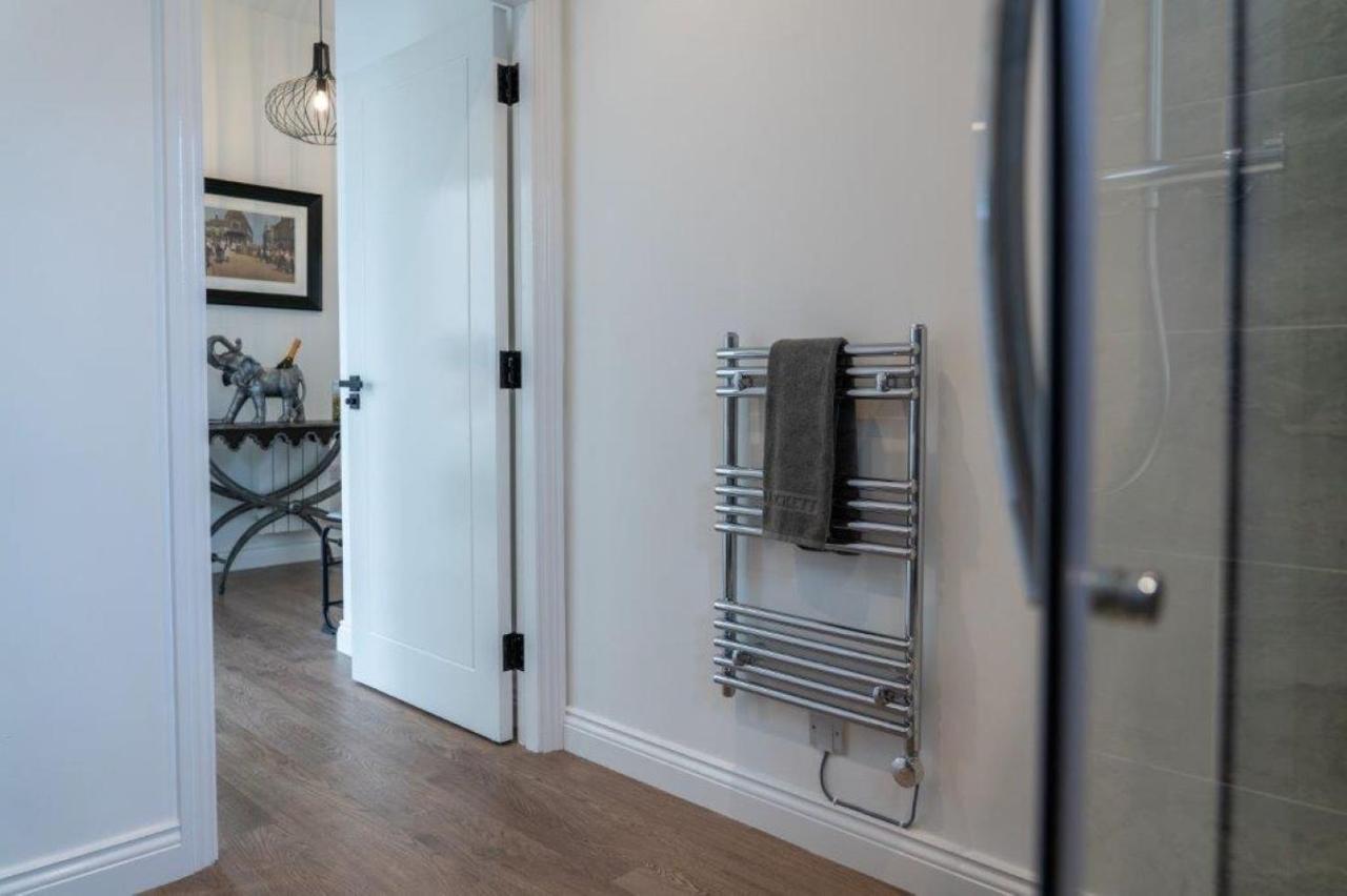 The Sidings, Luxury Penthouse, Haworth Apartment ภายนอก รูปภาพ