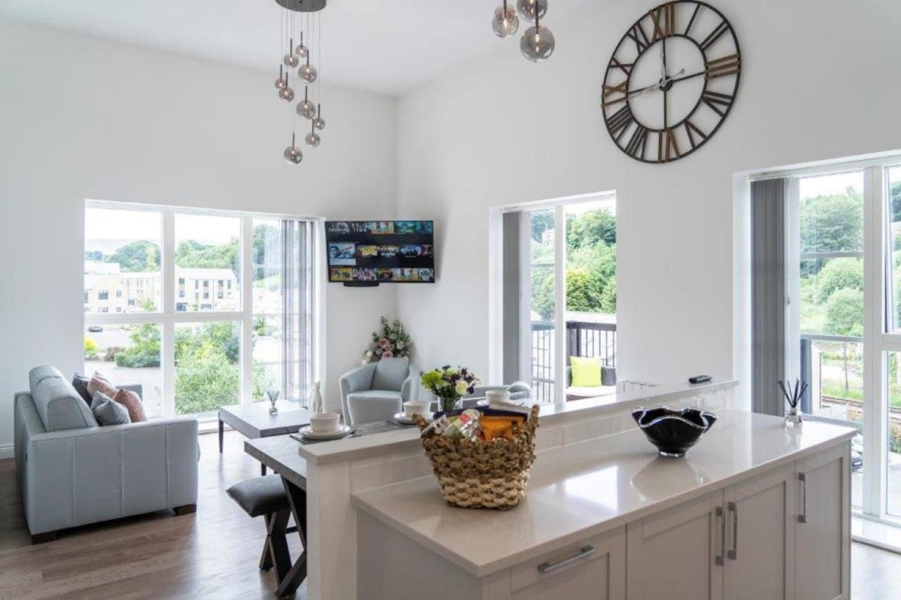 The Sidings, Luxury Penthouse, Haworth Apartment ภายนอก รูปภาพ