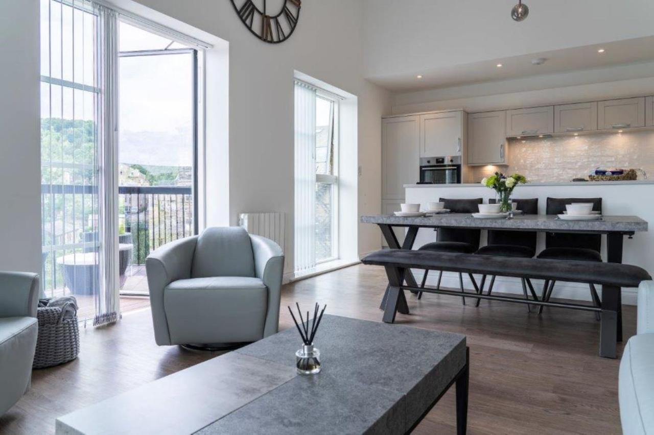 The Sidings, Luxury Penthouse, Haworth Apartment ภายนอก รูปภาพ