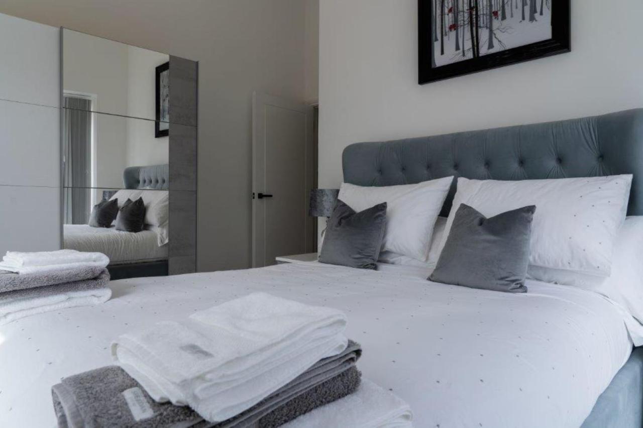 The Sidings, Luxury Penthouse, Haworth Apartment ภายนอก รูปภาพ