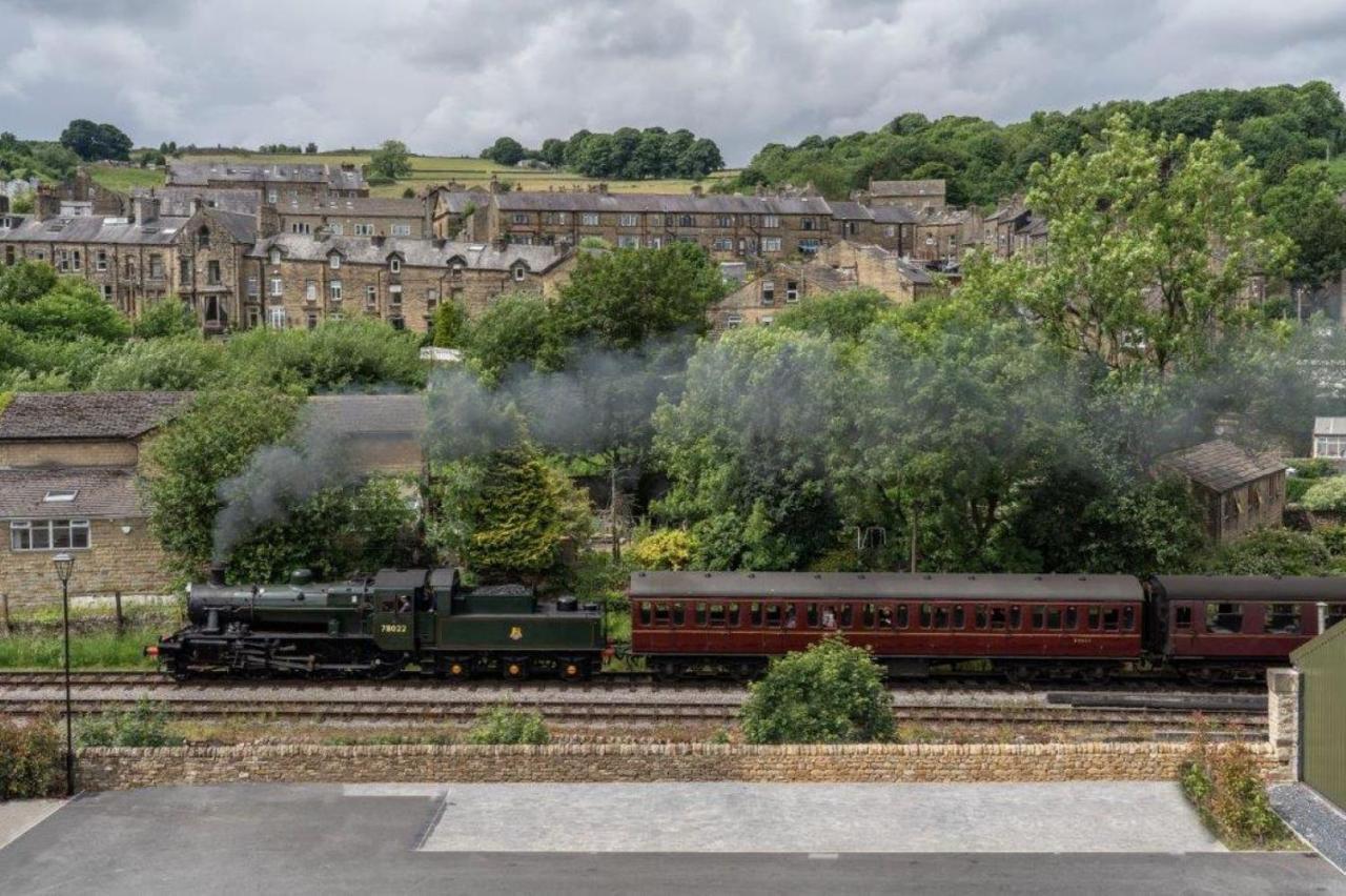 The Sidings, Luxury Penthouse, Haworth Apartment ภายนอก รูปภาพ